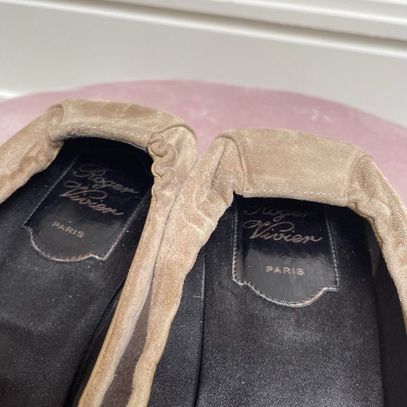 ROGER VIVIER SUEDE FLATS - Picture 3 of 6